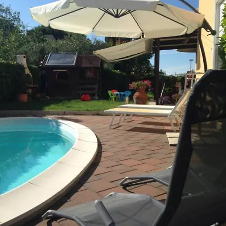 Bungalow San Giovanni In Marignano, Italia *