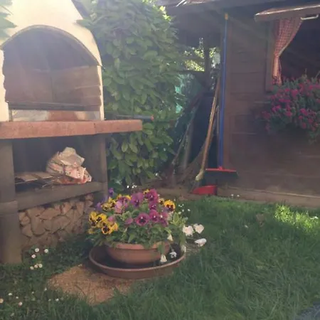 Camping Bungalow San Giovanni In Marignano, Italia *